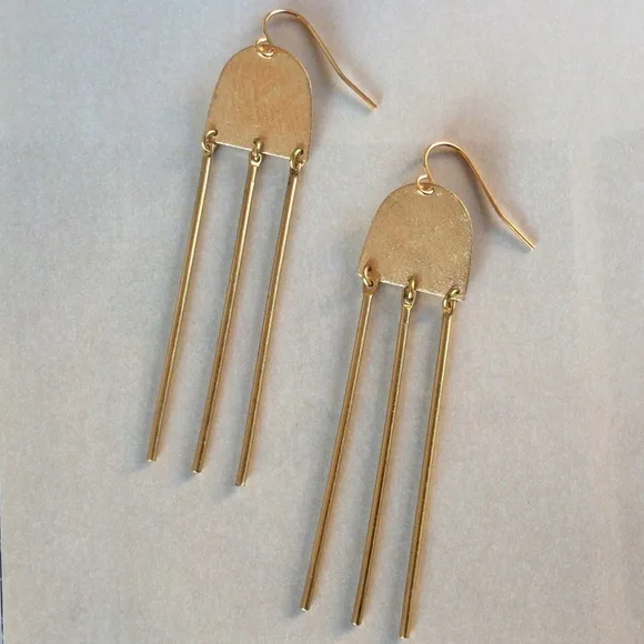 NEW Gold Finished Earrings - Picture 3 of 6